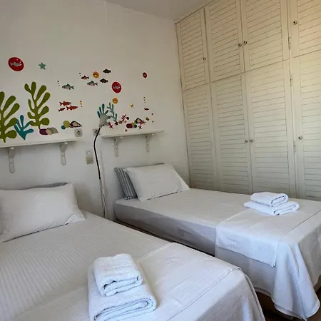 Rosaria's House Adamantas (Milos)